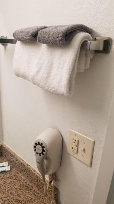 2 Queen Beds 229 Wi-fi Hot Tub * Stillwater